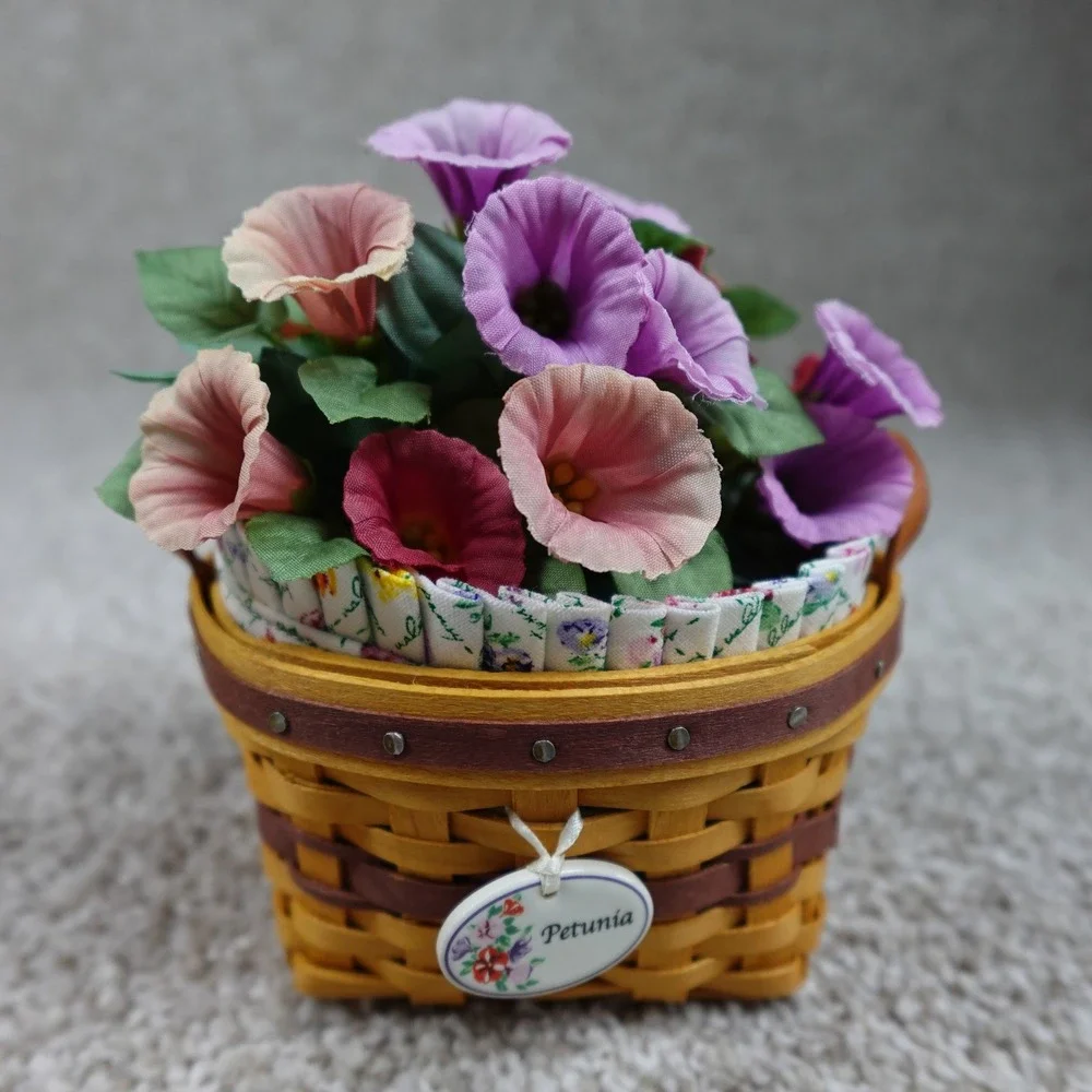 Longaberger 2007 Collectors Club May Series Miniature Petunia Basket Set Boxed